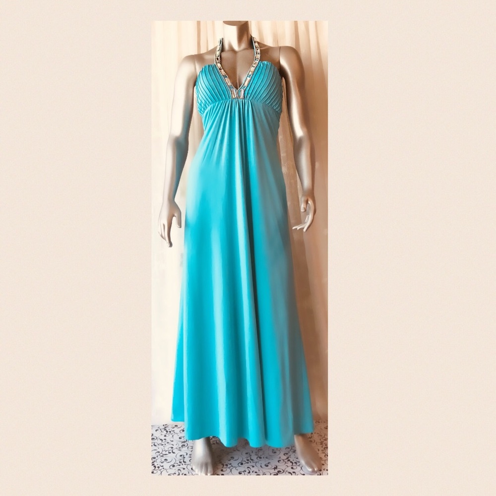 TONY BOWLS EVENING GOWN! Mon Cheri Collection